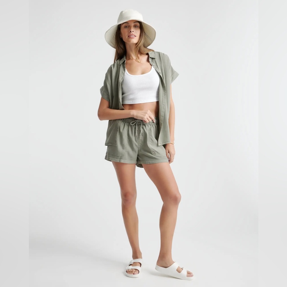 NWT Quince Vintage Wash Tencel Utility Shorts in Olive Green Women’s Small - Picture 2 of 7